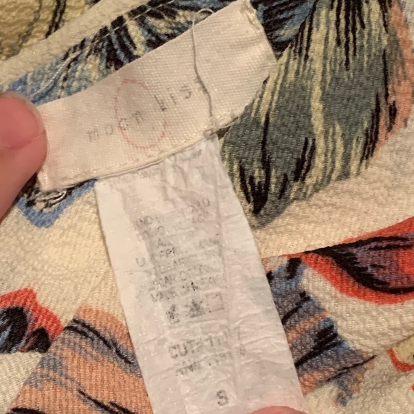 Cute top - Picture 3 of 3